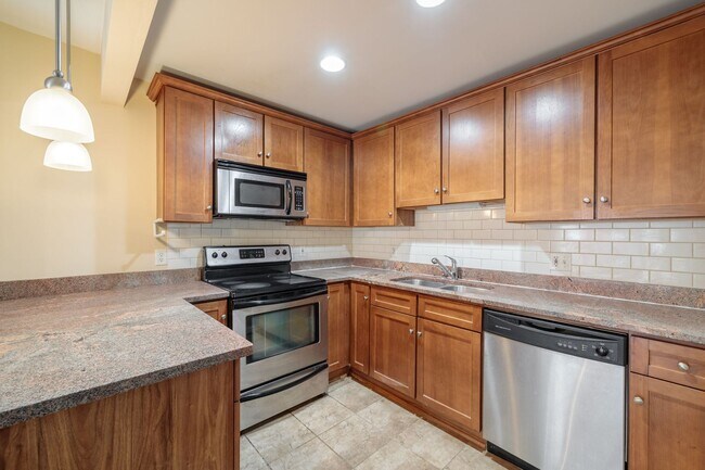 Building Photo - 2100 Grove Ave