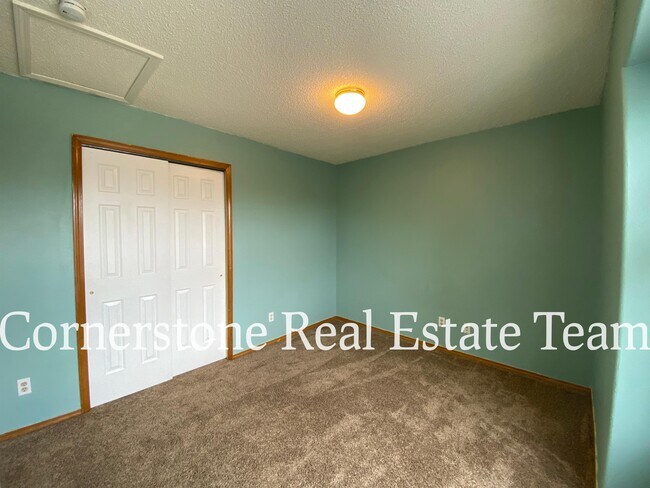 Building Photo - 5312 Luster Dr