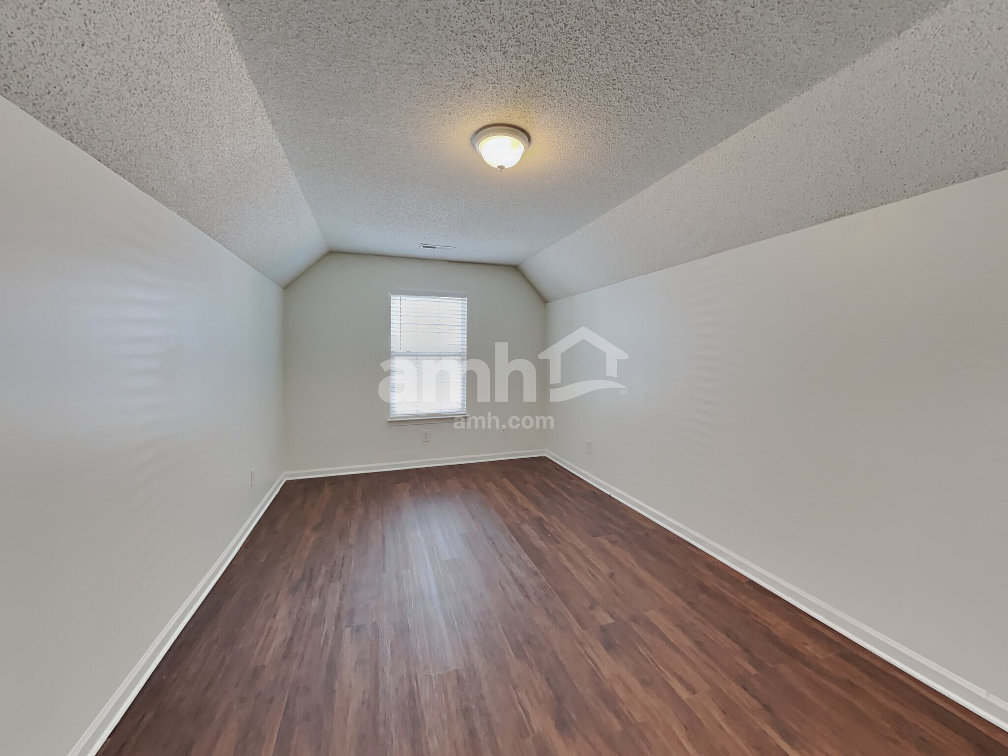Building Photo - 107 Daventry Pl