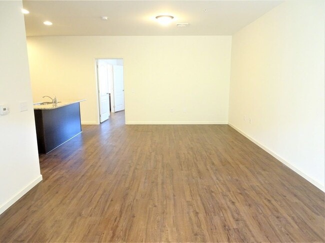 Building Photo - Trailside Apartments