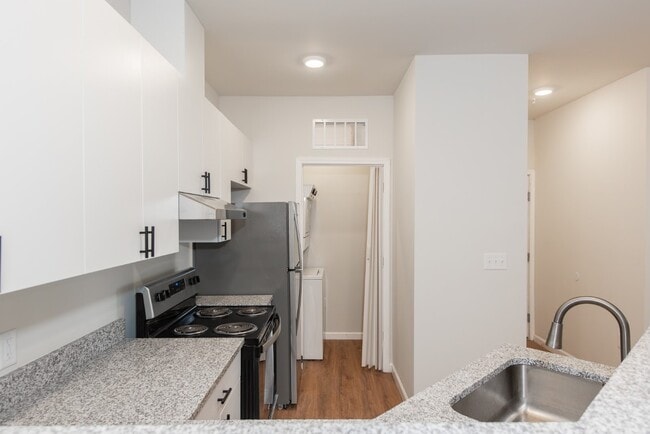 Building Photo - 211 Harmony Mdws Ct