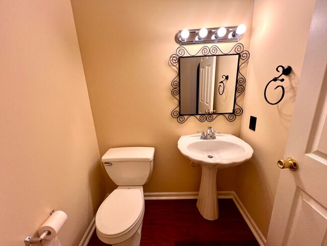 Building Photo - Cranberry Township - 3 Bedroom 2.5 Bathroo...