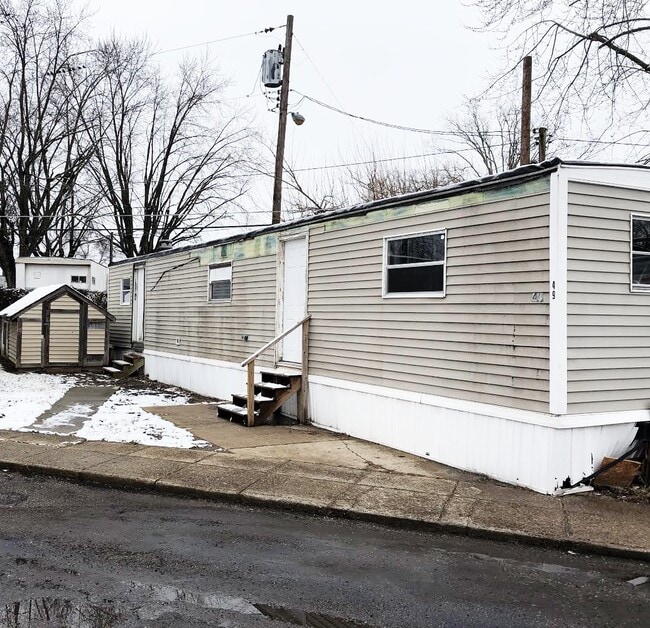 Primary Photo - 4923 Rockville Rd