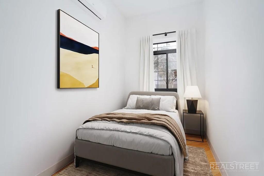 Building Photo - Prime Williamsburg 3-Bedroom with Private Backyard + Laundry in Building