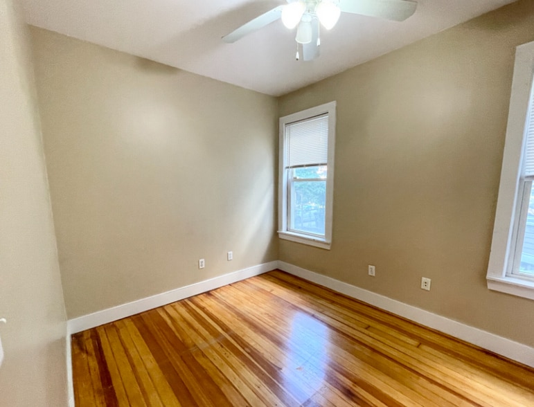 Building Photo - 24 Willis St