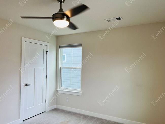 Building Photo - 9744 Katz Ln