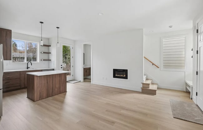 Building Photo - 9552 SW 91st Ave