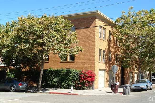 Building Photo - 3805-3815 Shafter Ave
