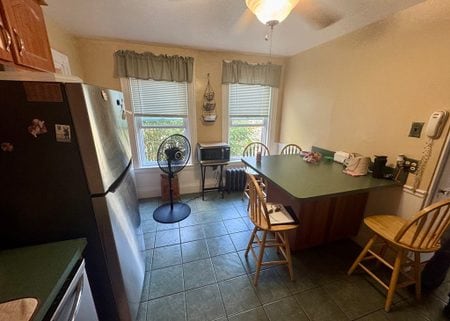 Building Photo - 500 Noway St