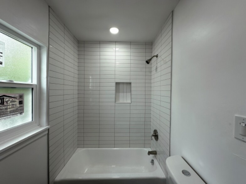 Building Photo - 780 Junipero Ave