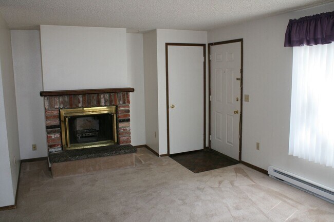 Building Photo - 2702 E 31st Ave