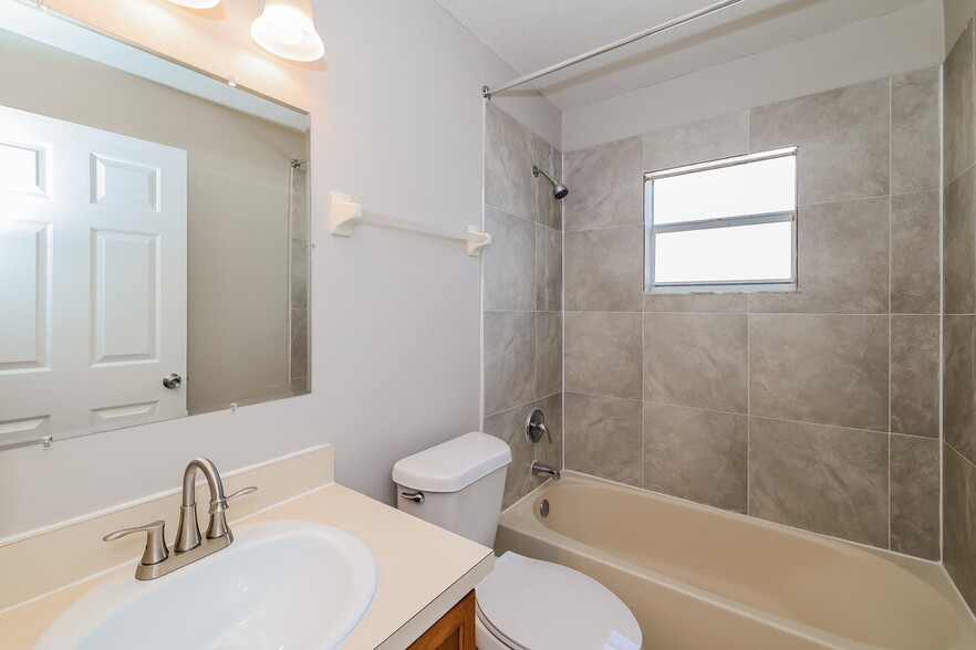 Building Photo - 431 Peppermill Cir