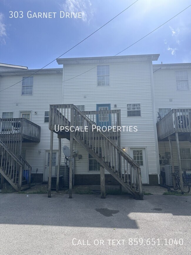 Building Photo - 303 Garnet Dr