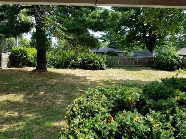 Building Photo - 257 Beacon St