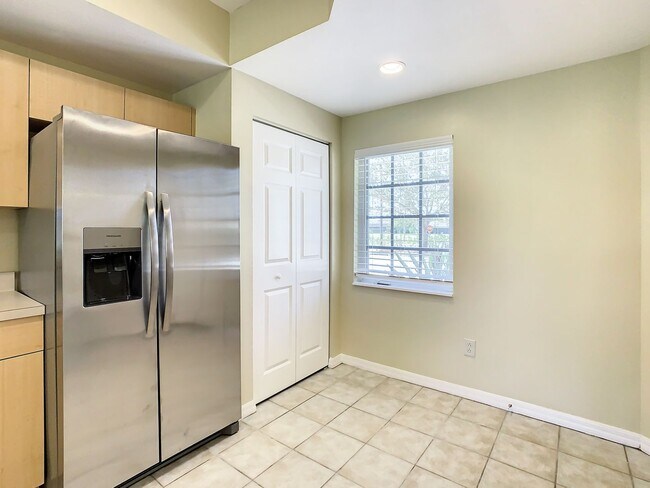 Building Photo - Deep Creek Townhome - Golf Course View (ONE FREE MONTH RENT FOR QUALIFIED APPLICANTS!)
