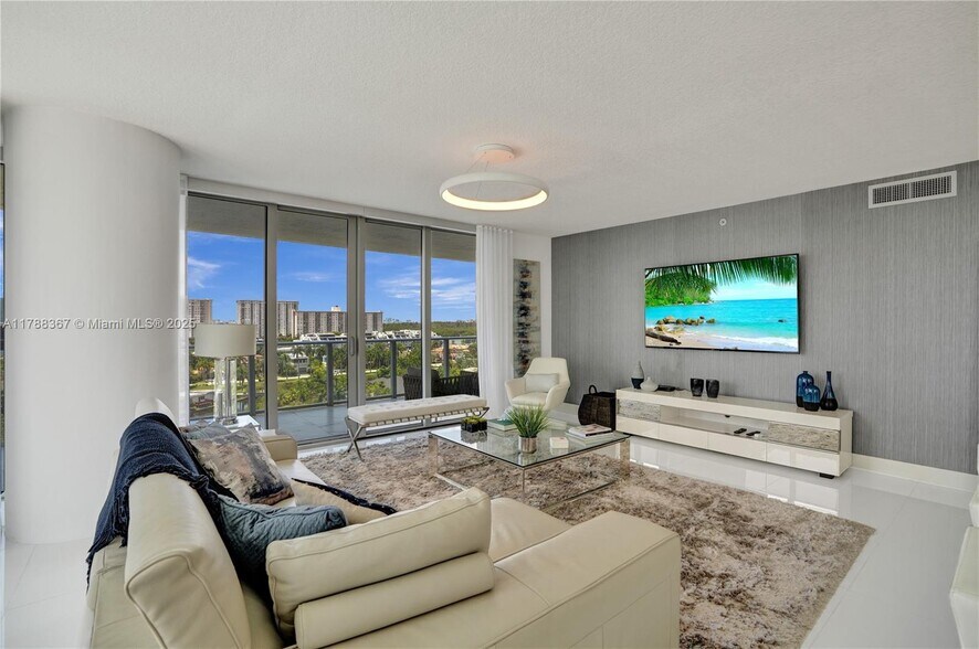 Primary Photo - 330 Sunny Isles Blvd
