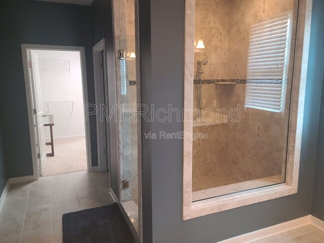 Building Photo - 7183 Yare St