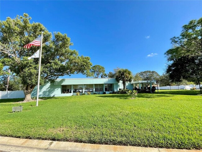 Building Photo - 3495 Tree Line Ct