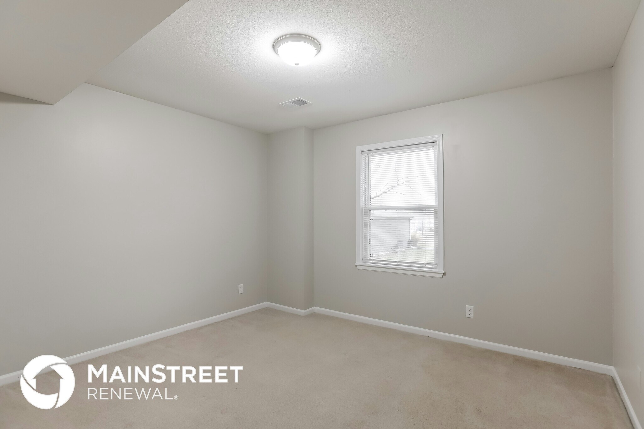 Building Photo - 410 Regency Park St