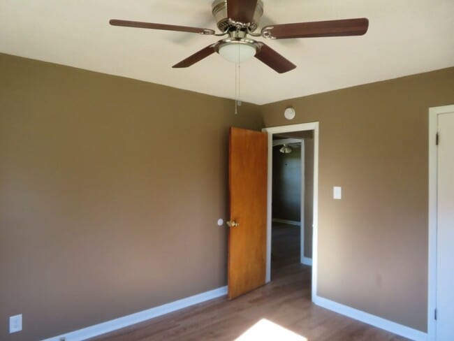 Building Photo - Dinwiddie County