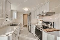 Building Photo - 10427 Holland Pl
