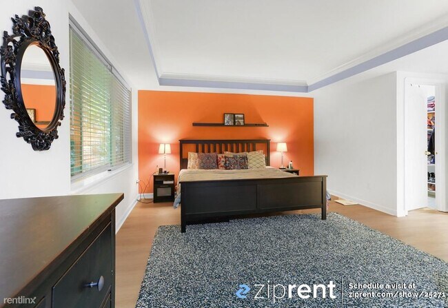 Building Photo - 3 br, 2.5 bath Townhome - 17111 3rd Place ...