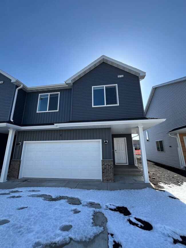 Building Photo - The Wilds Townhomes