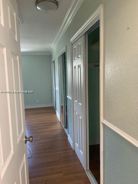 Building Photo - 901 NE 14th Ave