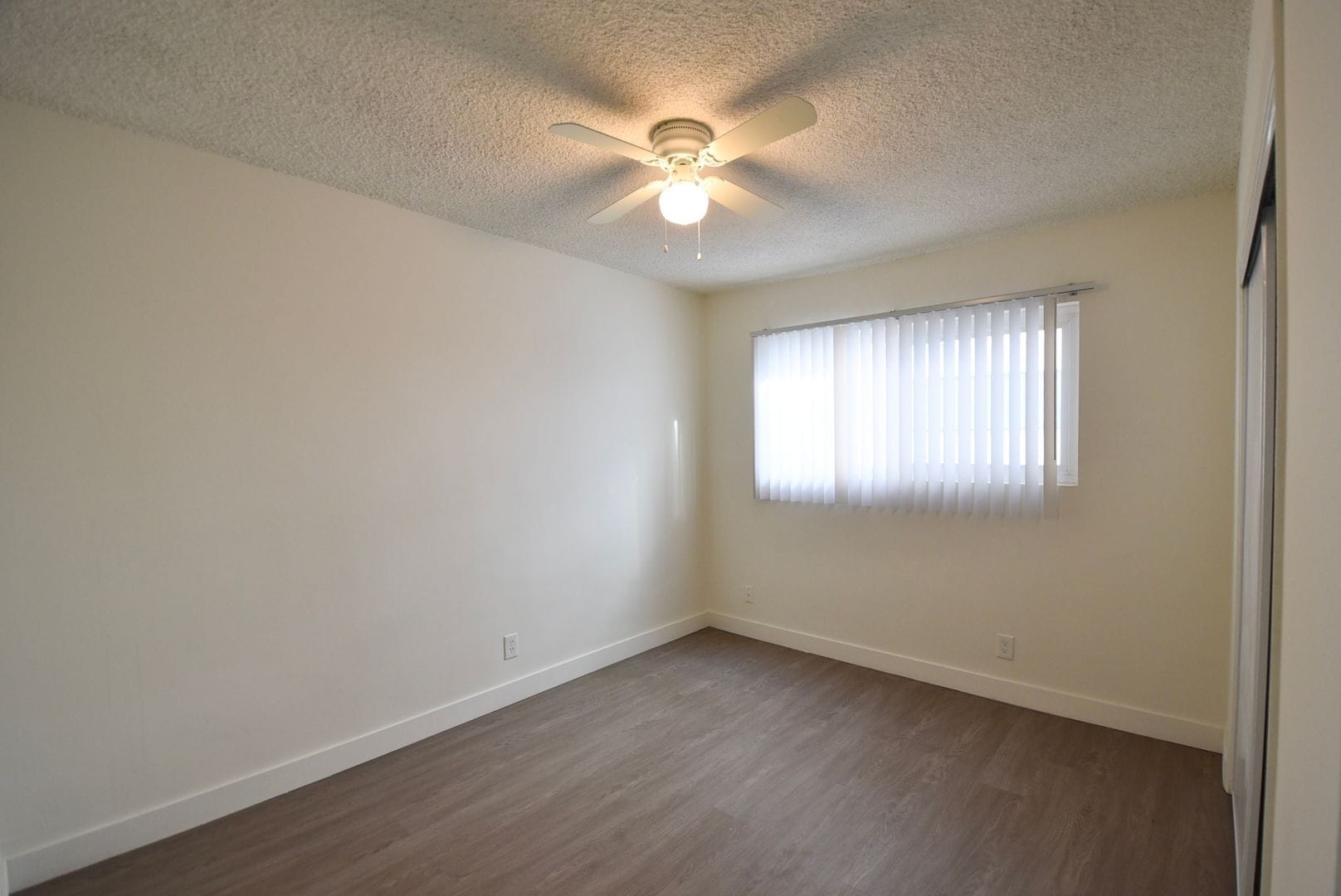 Building Photo - 10843 Kling St