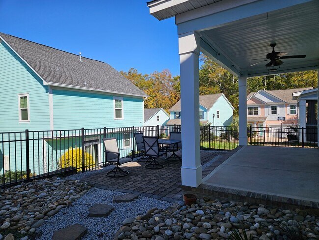Building Photo - Coastal Vibes at Lake Murray