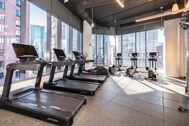 Building Photo - 350 N Canal St