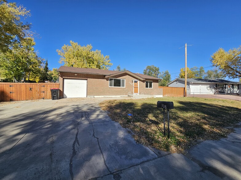 Building Photo - 308 Loomis Ave