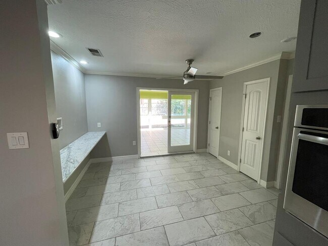 Building Photo - 4955 Braesheather Dr