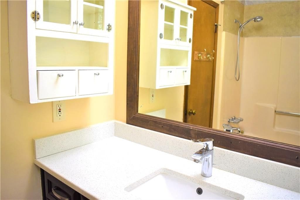 Building Photo - 2264 Post Oak Dr