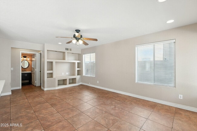 Building Photo - 4274 E Creosote Dr