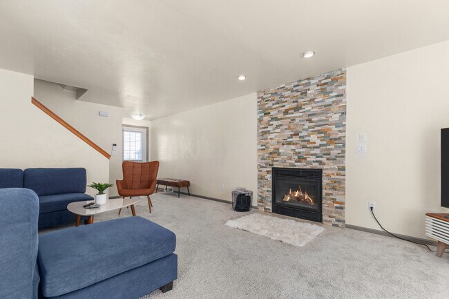 Building Photo - 1893 N Margaret St