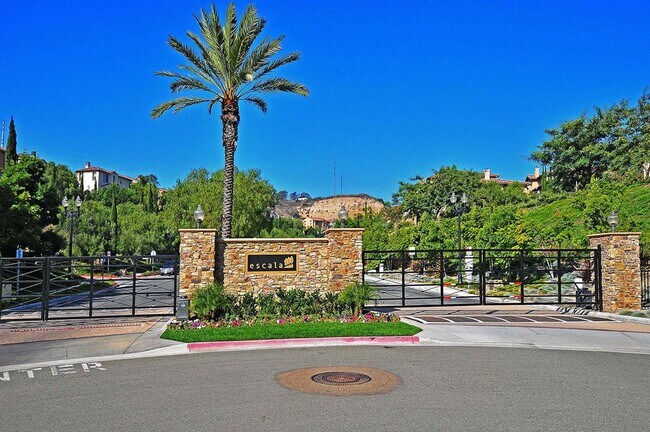 Building Photo - Upgraded Mission Valley 2 Bed 2.5 Bath at the Terraces of Escala! Small Pet OK!