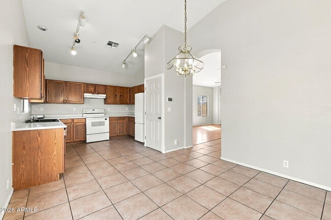 Building Photo - 8776 W Cherry Hills Dr