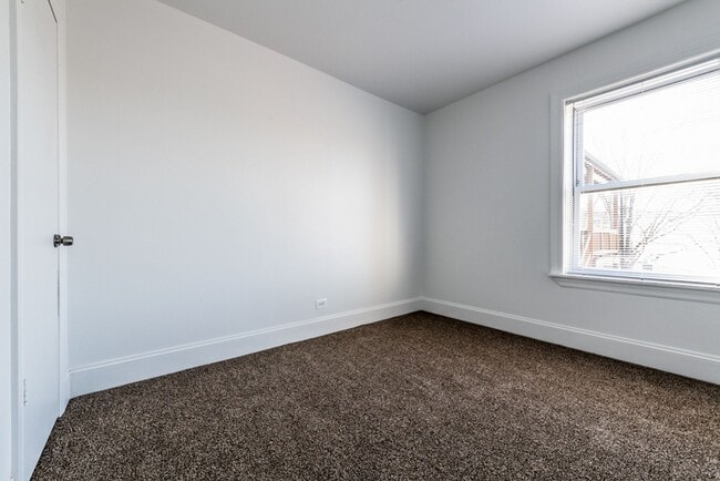 Building Photo - 7812-14 S Emerald Ave Chicago, IL 60620