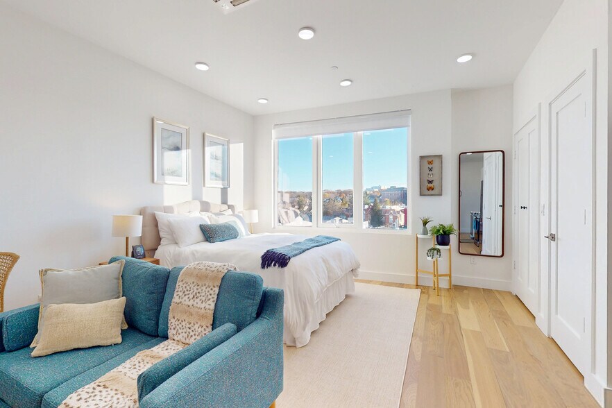 Building Photo - 38 Hichborn St