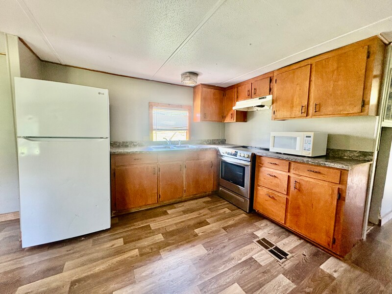 Building Photo - 1056 Pecan Dr