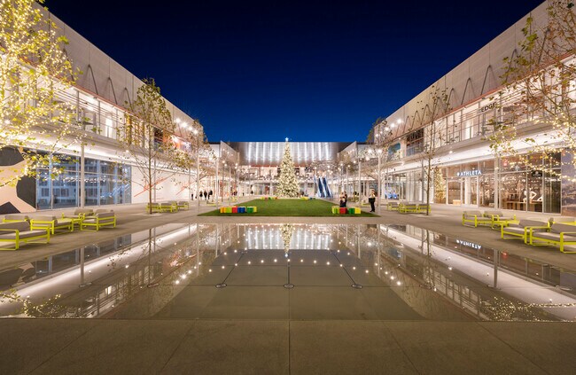City Center - 210 Reflections Dr