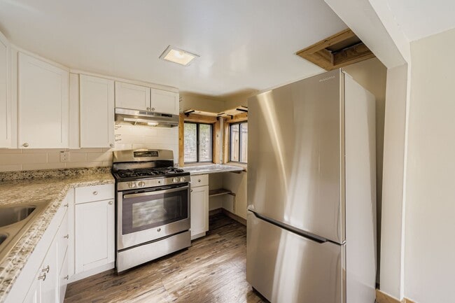 Building Photo - 9 Moon Dance Ln