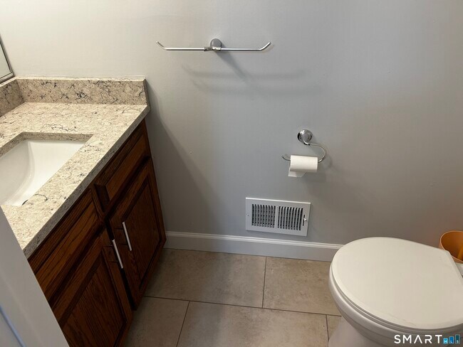 Building Photo - 151 Wynwood Dr