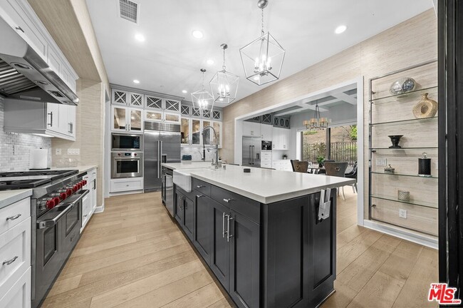 Building Photo - 105 Via Salamanca