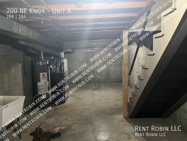 Building Photo - 200 NE Knox-Unit A