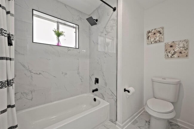 Building Photo - 3247 Bolton Gardens Dr