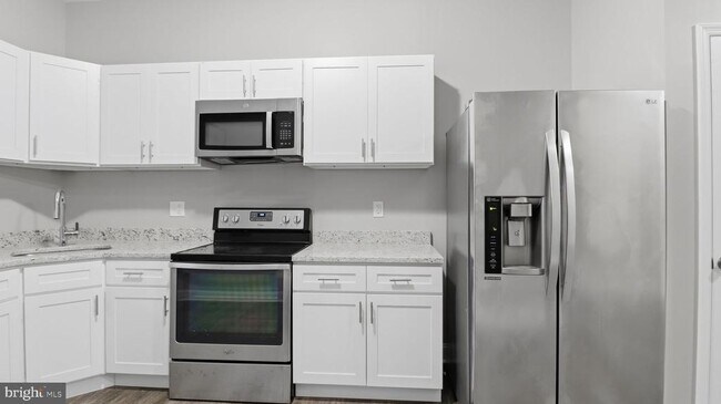 Building Photo - 917 N Gilmor St