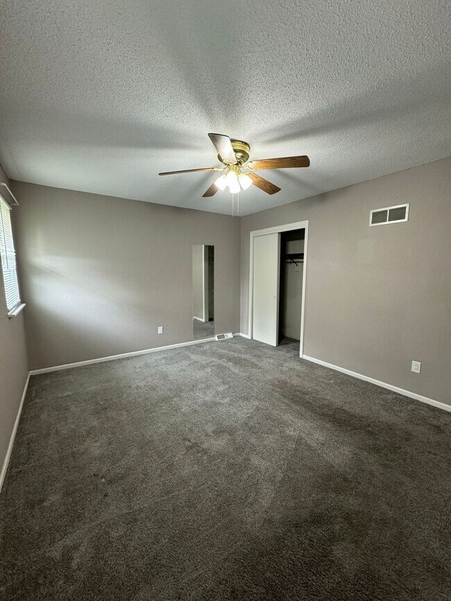 Building Photo - Spacious 3-Bed/2-Bath Home in Independence!