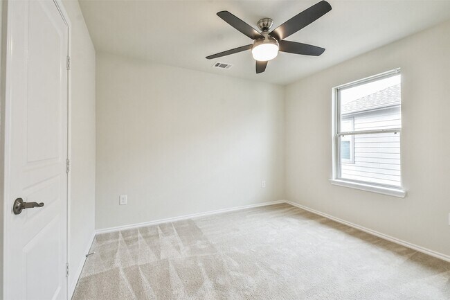 Building Photo - 5047 Royal Amber Ln
